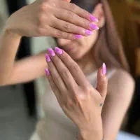 کاشت ناخن،کوتاهی،رنگ و لایت،فشیال،مژه