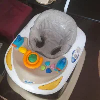 صندلی نو هست