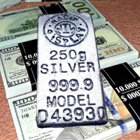 شمش نقره ۲۵۰گرم سیلور ندیر دکوری تولیدات ماکت