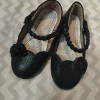 لباس بچگانه و کفش