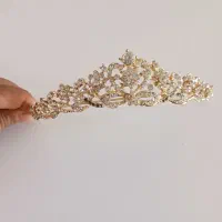 تاج عروس کوتاه