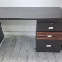 میز کار و دراور چهار کشو