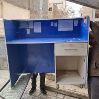 میز پیشخوان و ویترین