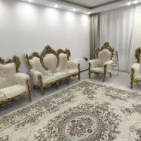یک دست مبل هفت نفره با میز تلوزیون