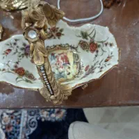 بوفه همراه با تمام لوازم داخلش