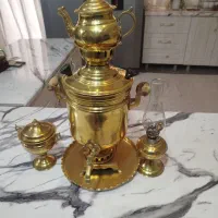 سماور زغالی قدیمی سینی نوشته دارد سالم با لوازم