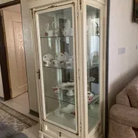 بوفه کرم رنگ در حد نو
