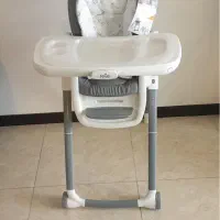 صندلی غذا مارک جویی در حد خیلی نو‌