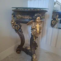 میز گرد تزئینی