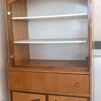 کمد چوبی تمیز بدون خرابی