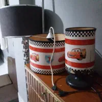 یک عدد لوستر و یک عدد چراغ خواب کودک