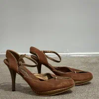 کفش پاشنه دار