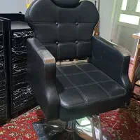 صندلی و کمد