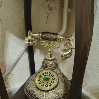 تلفن و میز تلفن