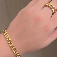 انگشتر دستبند و گردنبند کارتیر