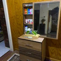 میز ارایش با اینه کشویی / تخت خواب چوبی