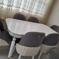میز غذاخوری ۶نفره  به علت کوچک بودن خونم میفروشم
