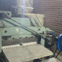 یک عدد دستگاه برش کاغذ