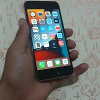 آیفون 6s در حد 64گیگ