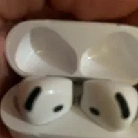 AirPods 4