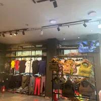 رگال لباس و دکور فروشگاه چوبکار لباس