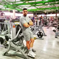 مربی بدنسازی خصوصی و آنلاین