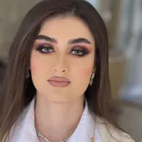 میکاپ و شنیون پایه جفتش باهم ۱۵۰۰