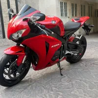 cbr 1000 rr 2011سند دار (cb1300 mt09 gsxr zh2 )
