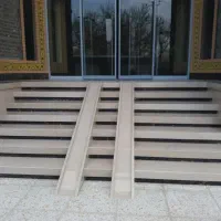 استادکار کاشی کار و سنگ کار