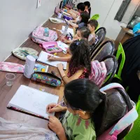 آموزشگاه هنرهای تجسمی  هما با محور هنر درمانی