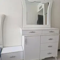 تخت دونفره به همراه تشک