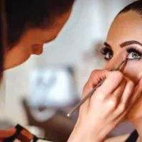 آموزش اصلاح،میکاپ،پاکسازی و..