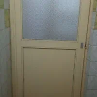 درب آلومینیومی سرویس بهداشتی