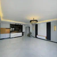 74متر-دو-خواب-سالن-پرده-خور-پنجره-قدی