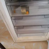 یخچال فروشی