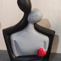 مجسمه همدم