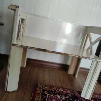 کریر وکیف و تخت کنار مادر
