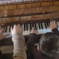 جذب مدرس پیانو