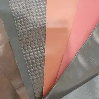 یه مقدارپارچه چرم مصنوعی مخصوص کیف