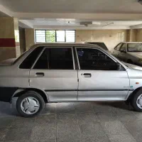 پراید نقره‌ای مدل 90