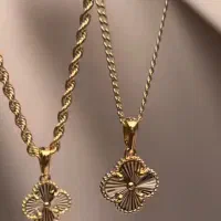 گوشواره پلاک ونکلیف (طلافروشی عظیم زاده)