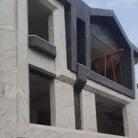 کارگر ساختمان (کاشی کاری )