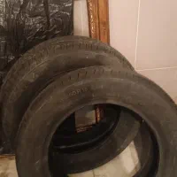 یک جفت لاستیک سواری