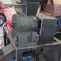آسیاب خورد کن گندم و جو و زرت و هر چیزی دیگه