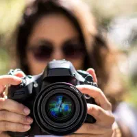 همکار خانم مسلط به عکاسی و ادیت عکس
