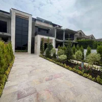 تریپلکس ۵۰۰متری با تراس روف جکوزی استخر