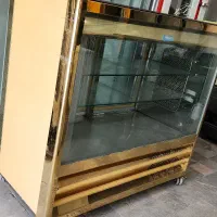 فروشنده لبنیات
