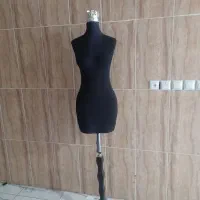مانکن پایه دار