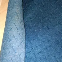 موکت رنگ سورمه ای در حد نو کم استفاده شده