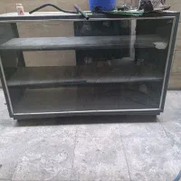 ویترین فلزی